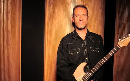 Gordon Kennedy: Change The World